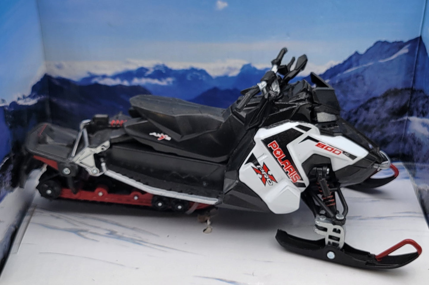 1:12 SCALE DIE-CAST POLARIS SWITCHBACK PROX SNOWMOBILE
