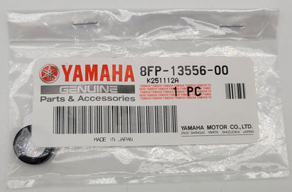 GENUINE YAMAHA OEM RUBBER 8FP-13556-00-00 (INJECTOR PID F2N-819901 - F2N-820500)